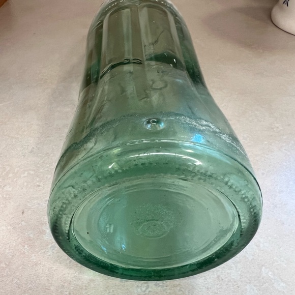 Vintage Coca Cola Green Glass Bottle 16 fl. oz. 1/2 Quart - Picture 7 of 16